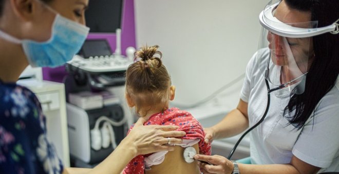 El Colegio de Médicos de Cantabria y sociedades médicas piden potenciar la Atención Primaria