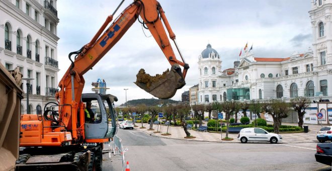 El PSOE denuncia los escandalosos sobrecostes de obras, un "agujero negro por el que se pierde dinero de todos los vecinos"