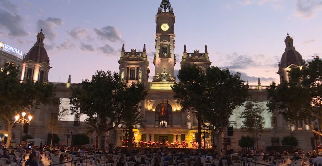 Acto homenaje a las víctimas de la Covid-19 en València