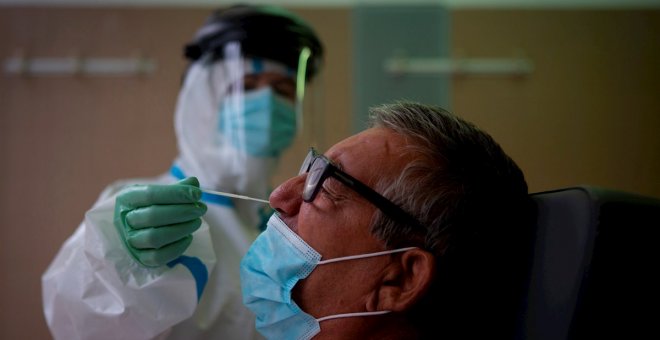 Sanidad registra 10.990 nuevos contagios en los últimos siete días