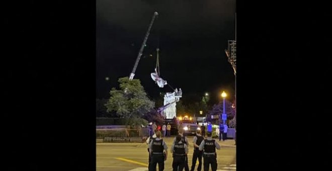 El Ayuntamiento de Chicago retira dos estatuas de Cristobal Colón para evitar disturbios
