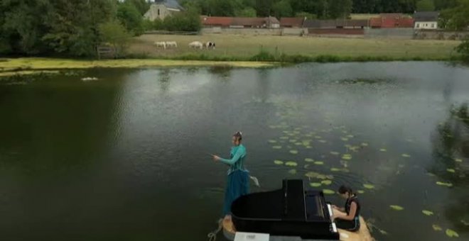 Espectáculo musical clásico sobre el lago de Ricquebourg