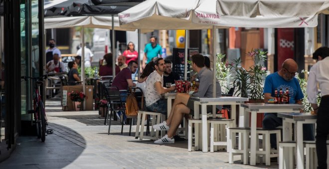 Andalucía prohíbe el botellón para evitar rebrotes