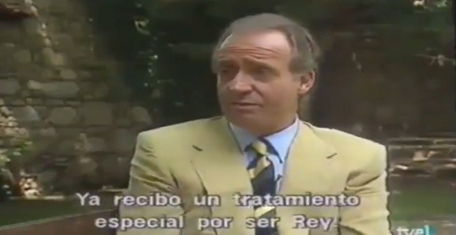 "El emérito riéndose de todos": las carcajadas de Juan Carlos I cuando se le preguntaba si paga impuestos