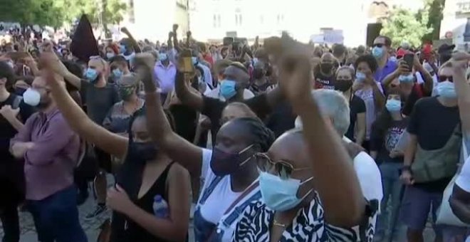 Protesta contra el racismo en Lisboa tras el asesinato de un actor negro en plena calle