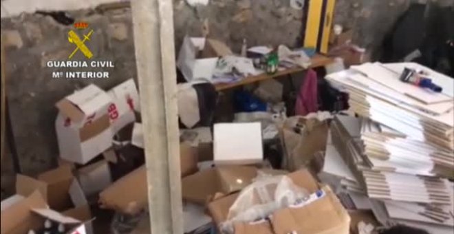 La Guardia Civil desmantela un laboratorio en A Coruña de gel hidroalcohólico falso