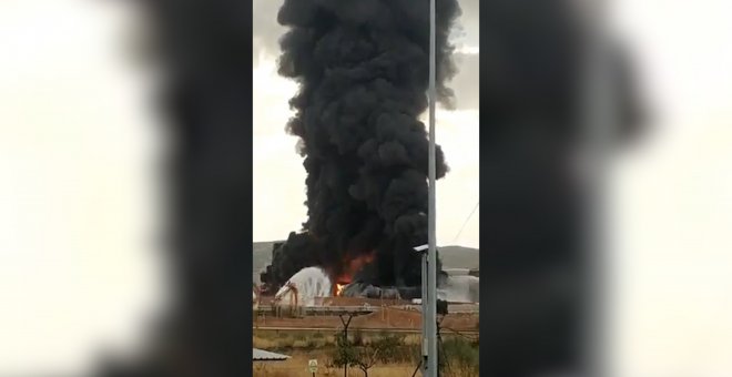 Rayo provoca explosión en la planta petroquímica de Repsol en Puertollano