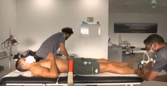 Los jugadores del Betis pasan el reconocimiento médico antes de la pretemporada