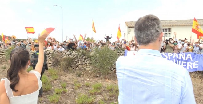 Los Reyes reciben un baño de masas en Menorca