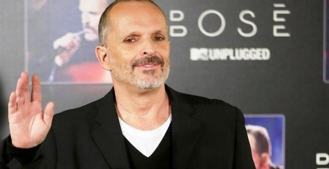 Duras críticas a Miguel Bosé por promover una concentración contra el uso obligatorio de la mascarilla en pleno aumento de brotes