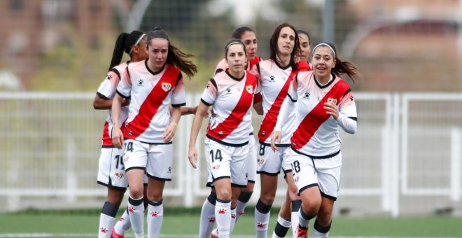 El primer convenio colectivo de fútbol femenino entra en vigor después de meses congelado