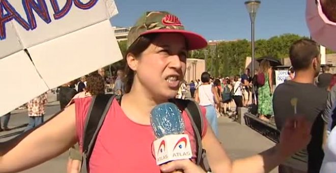 Cientos de personas se manifiestan en Madrid en contra de las medidas de la COVID-19