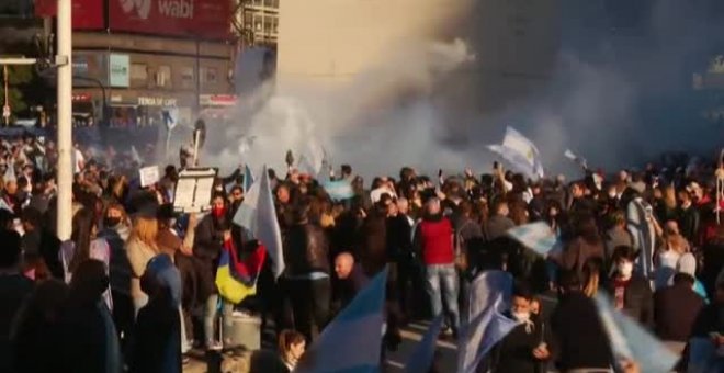 Miles de argentinos salen a la calle para protestar contra la reforma judicial del Gobierno