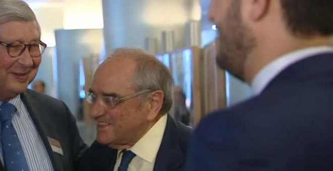 Más de 70 antiguos altos cargos firman un manifiesto de apoyo a Juan Carlos I