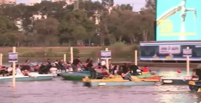 Un cine flotante en Tel Aviv como alternativa durante la pandemia