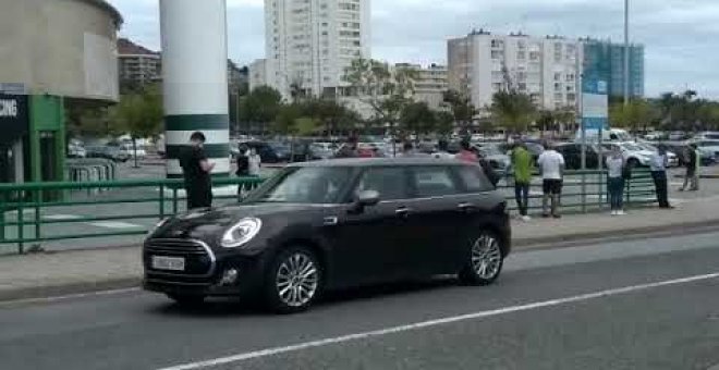 Largas colas en El Sardinero para reclamar el importe de los abonos correspondiente a los últimos seis partidos del Racing