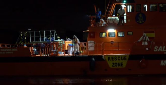 Rescatan dos pateras en el mar de Alborán