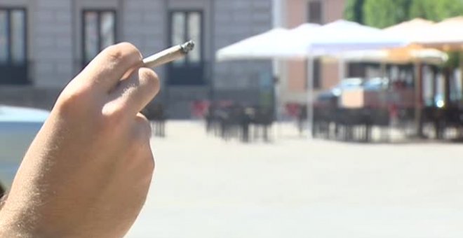 Un juez anula la prohibición de fumar en la calle y la obligatoriedad de las mascarillas en Alcázar de San Juan