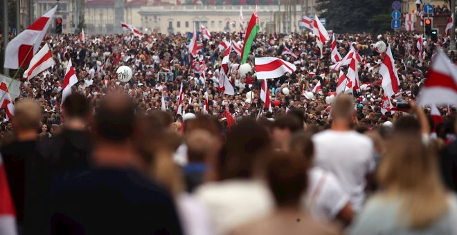 Los bielorrusos vuelven a las calles para exigir la renuncia de Lukashenko