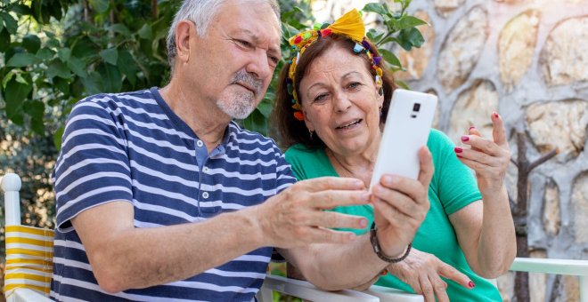 Otras miradas - Los mayores de 50 (y no los jóvenes) son quienes más noticias falsas comparten