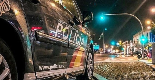 Desalojan Cañadío tras el cierre del ocio y disuelven dos fiestas con 43 jóvenes en Torrelavega