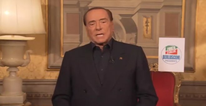Berlusconi, en "fase delicada", aunque responde bien al tratamiento