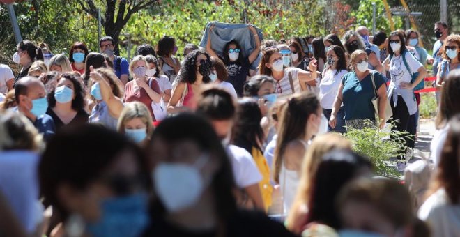 "Entre 2.000 y 2.500" profesores de la Comunidad de Madrid dan positivo en los test y tendrán que someterse a una PCR