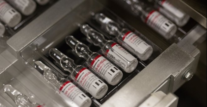 Rusia pone en circulación el primer lote de su vacuna contra el coronavirus