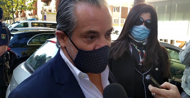 De Quinto llega al juicio por su escrache que no fue "ni autorizado ni pacífico"