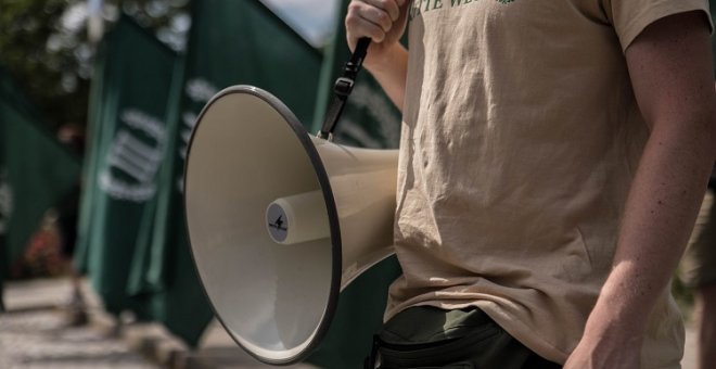 Sociedades libres frente a sociedades autoritarias