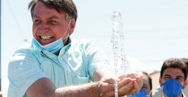 Jair Bolsonaro vende las fuentes de agua a las grandes corporaciones