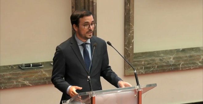 Garzón llama la atención sobre los "abusos" y "fraudes" de los 902