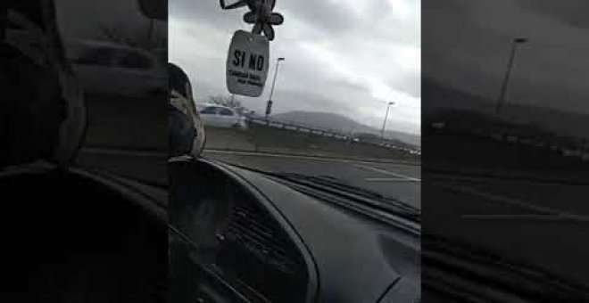 El conductor que apareció en un video con los pies en el volante es vecino de Reinosa que en la actualidad está ya en prisión