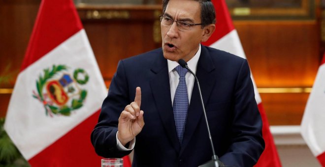 El Congreso de Perú destituye al presidente Martín Vizcarra por corrupción