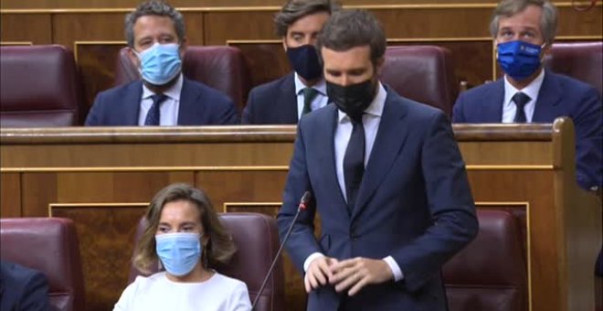 Sánchez y Casado se reprochan casos de corrupción en la sesión de control