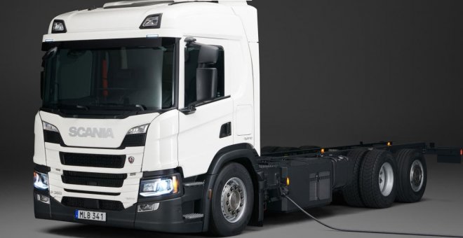 Scania presenta un camión híbrido enchufable capaz de hacer 60 km sin emisiones