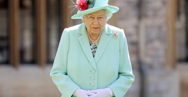 La ausencia de Isabel II en otro acto oficial mantiene inquieto a Reino Unido