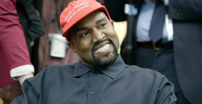 ¿Por qué ha orinado Kanye West sobre un Grammy?