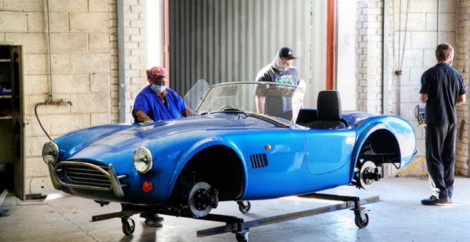 Nada de V8, el último lanzamiento de AC Cars es un AC Cobra eléctrico