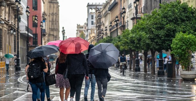 El riesgo por lluvias y tormentas se limita a Balears y Catalunya, pero seguirá lloviendo en el Cantábrico