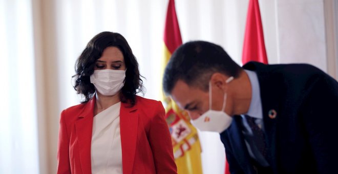 Ayuso mantiene el pulso y amenaza con llevar al Gobierno a los tribunales por las restricciones en Madrid
