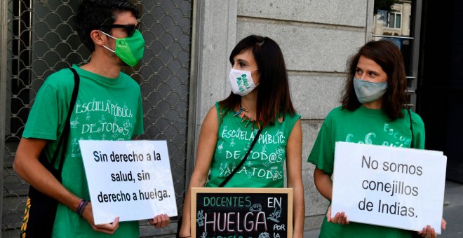 Los sindicatos califican de "éxito rotundo" la primera jornada de huelga docente en Madrid