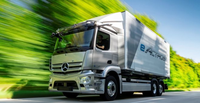 Mercedes comenzará a fabricar en serie camiones eléctricos el próximo 2021