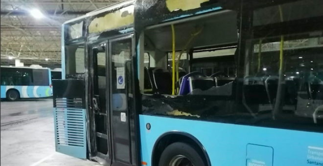 El PSOE denuncia desperfectos en autobuses municipales por el "mal estado" de las cocheras del TUS