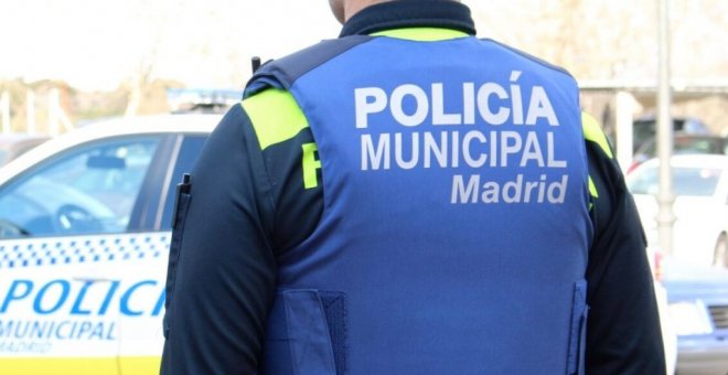 Twitter pone a caldo al community de la Policía Municipal de Madrid por un chiste malo