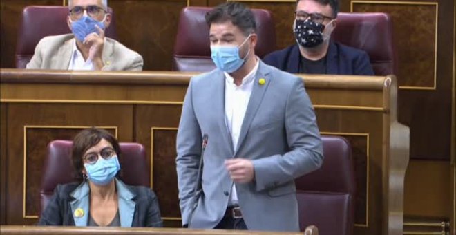 Rufián: "Vox tiene aquí, desgraciadamente, 52 diputados, pero en realidad son 53, porque tiene uno en la Zarzuela"