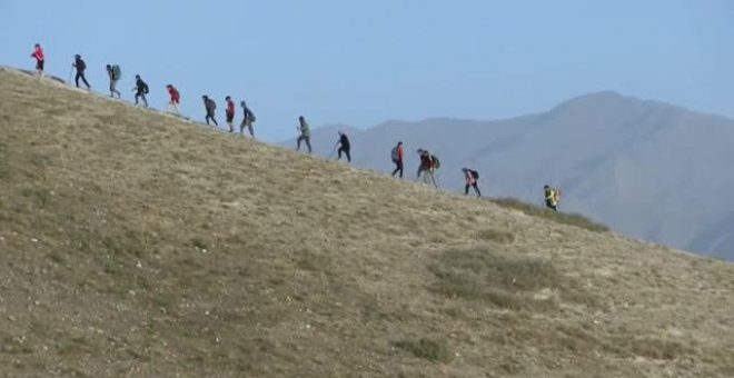 Una escaladora de Kabul espera con temor poder escalar el Everest el próximo año