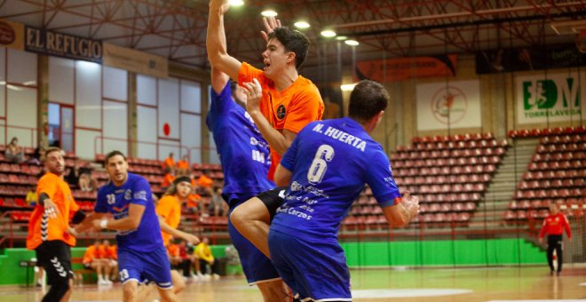 El Balonmano Torrelavega regresa al Vicente Trueba en partido oficial