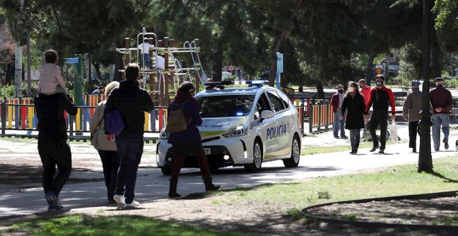 Más dudas que incidentes en la primera jornada de restricciones en todo Madrid