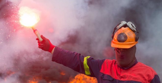 Los trabajadores de la fábrica de San Cibrao de Alcoa inician una huelga indefinida